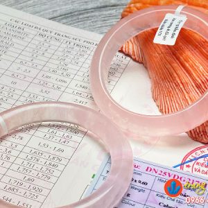 Vòng thạch anh hồng
